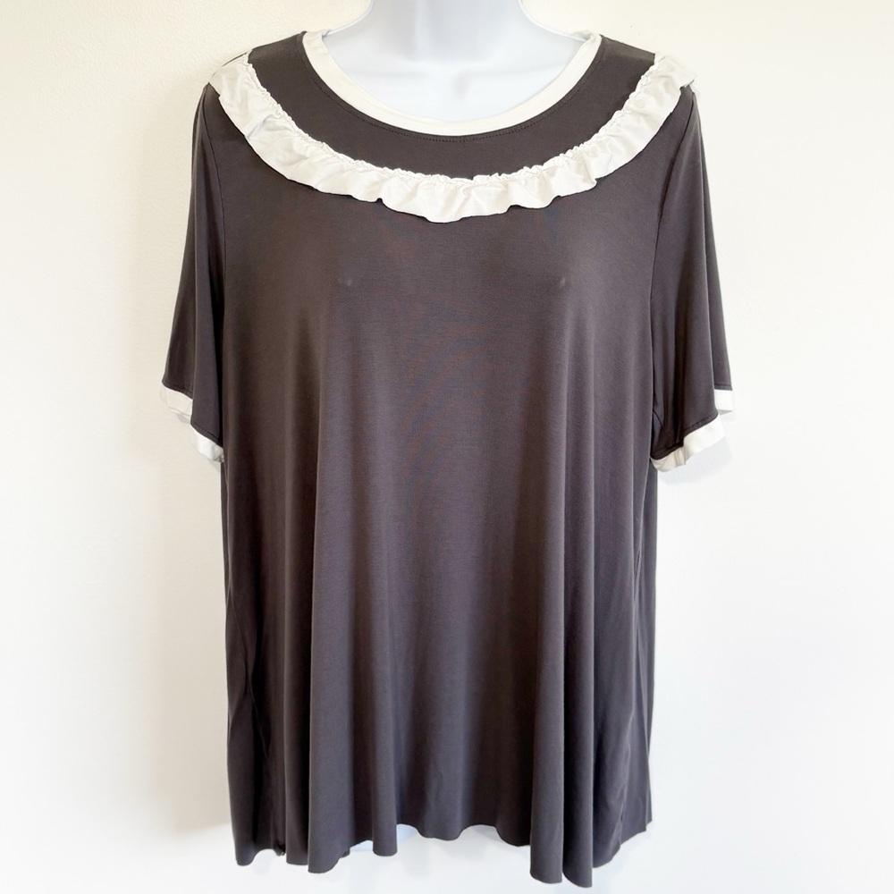 POL Ruffle Trim Short Sleeve Blouse Gray and White Large
